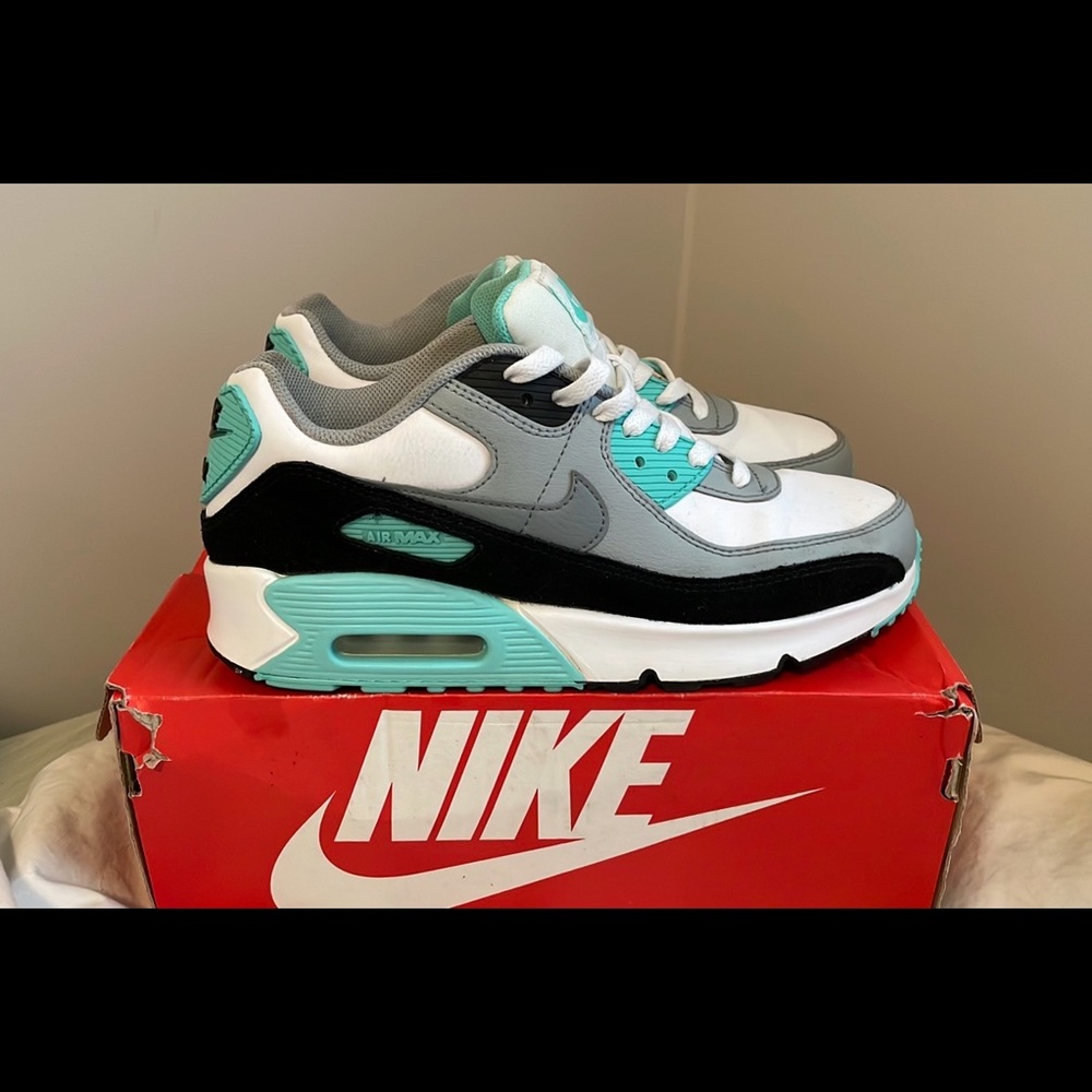 7Y Nike Air Max 90 LTR Teal, white, grey and black.